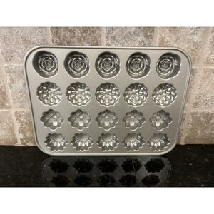 NORDIC WARE Bundt Teacake & Petits Fours Pan Heavy Cast Aluminum USA